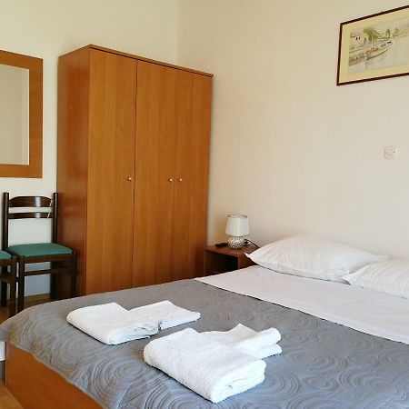 Apartmani Rija 3 Паг Экстерьер фото