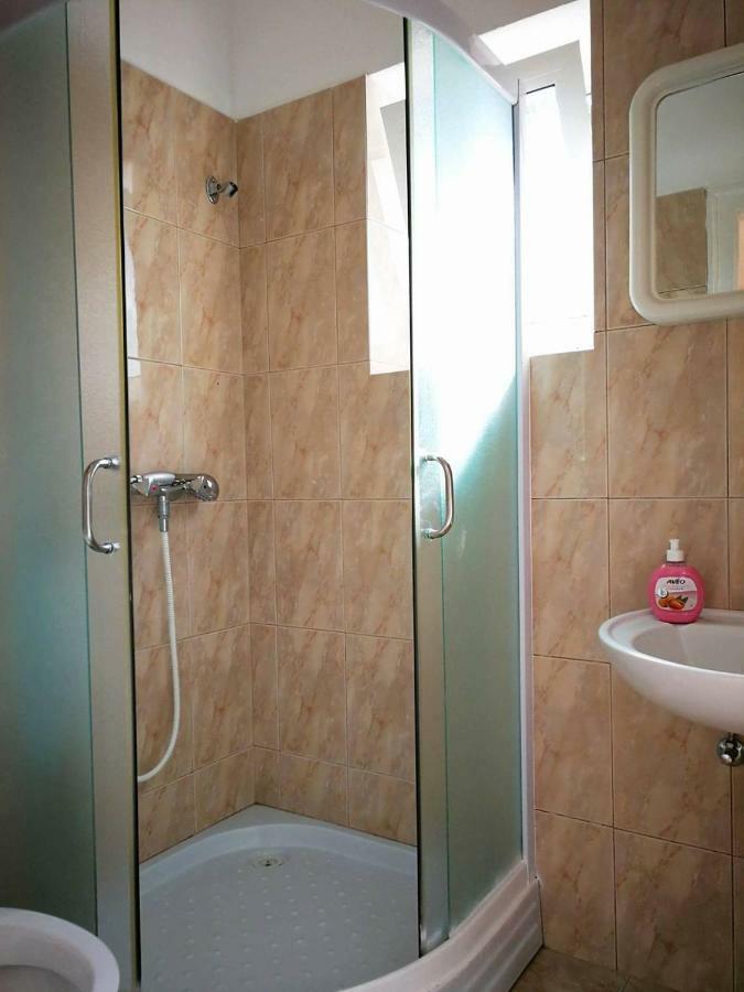 Apartmani Rija 3 Паг Экстерьер фото