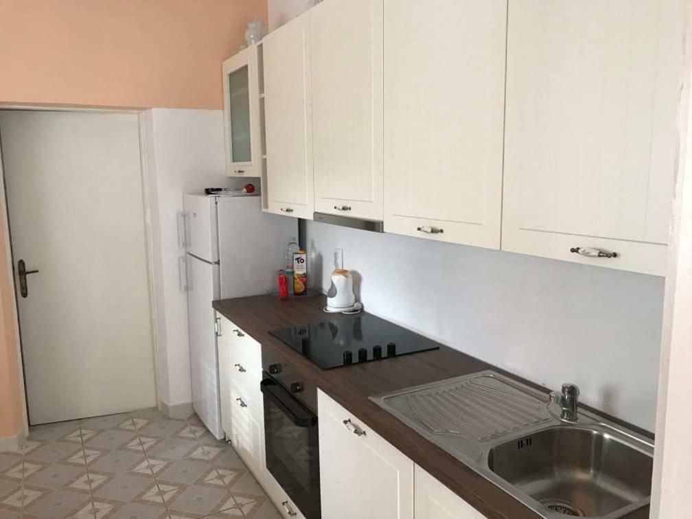 Apartmani Rija 3 Паг Экстерьер фото