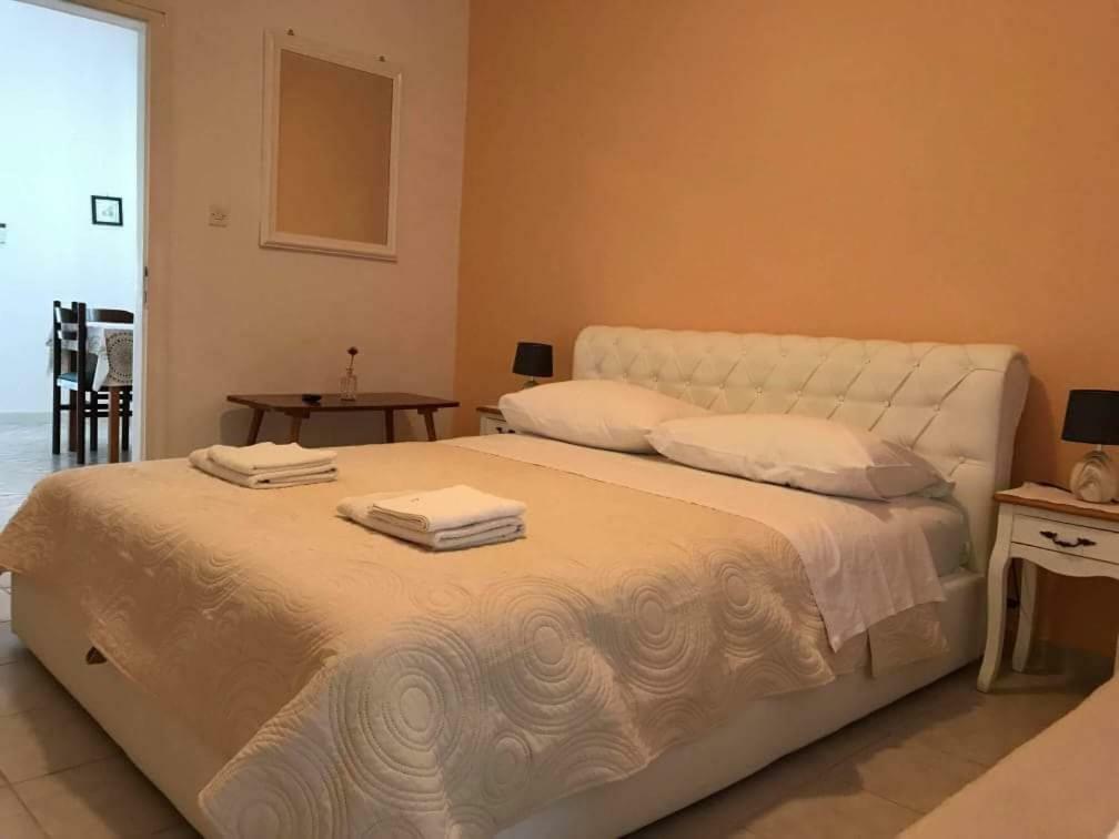 Apartmani Rija 3 Паг Экстерьер фото