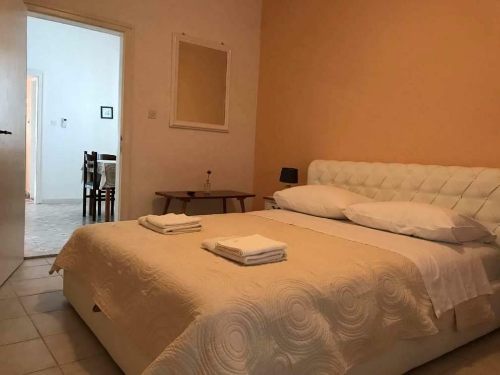 Apartmani Rija 3 Паг Экстерьер фото